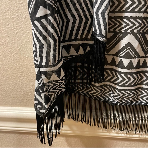 Zac & Rachel Chevron Cardigan with Fringe Size XL - Picture 3 of 9